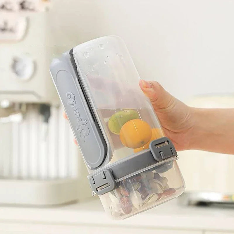 Vital Journey
600ml Salad & Oatmeal Cup with Dressing Container
Fresh Meals Anytime, Anywhere

Enjoy healthy meals on the go with this convenient 600ml Salad & Oatmeal Cup. Designed with a separate dressing and topping contai