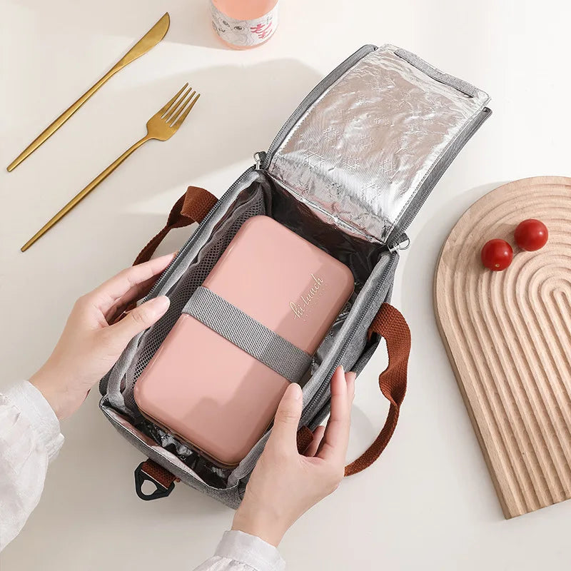 Vital Journey™ Insulated Meal Prep Lunch Bag

Description:

Healthy Meals Made Easier On The Go

Keep your meals organized and fresh wherever your day takes you. The Vital Journey™ Insulated Meal Prep Lunch Bag is designe
